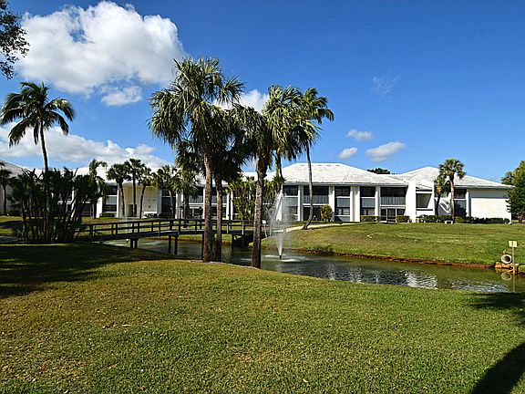 3rd image of 175 SE Saint Lucie Boulevard #B70