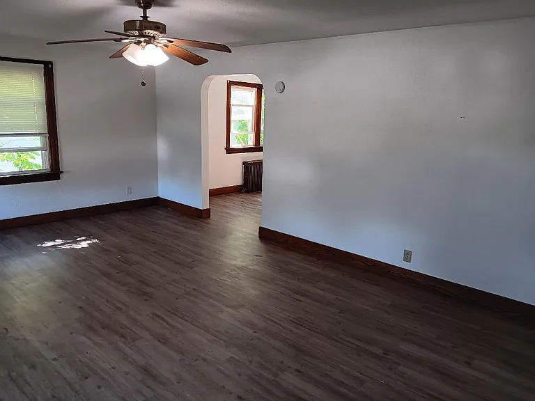 828 Richie Ave — Photo 4