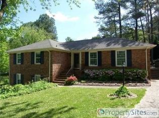 5616 N Hills Dr, Raleigh, NC 27612