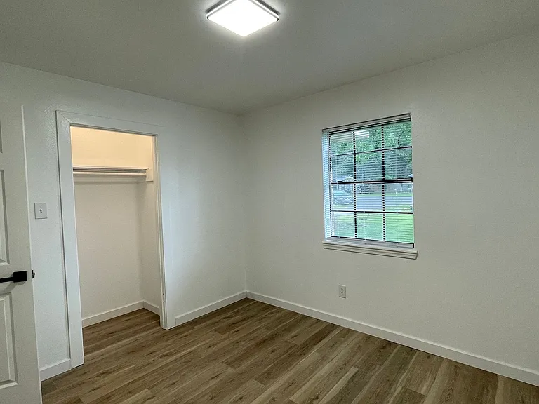 6684 Garvin Dr — Photo 9