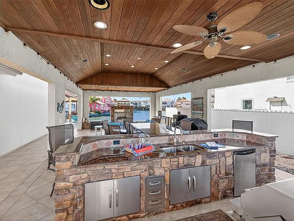 3rd image of 13537 Port Royal Ct
