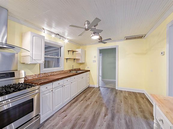 5th image of 212 Palm Ave