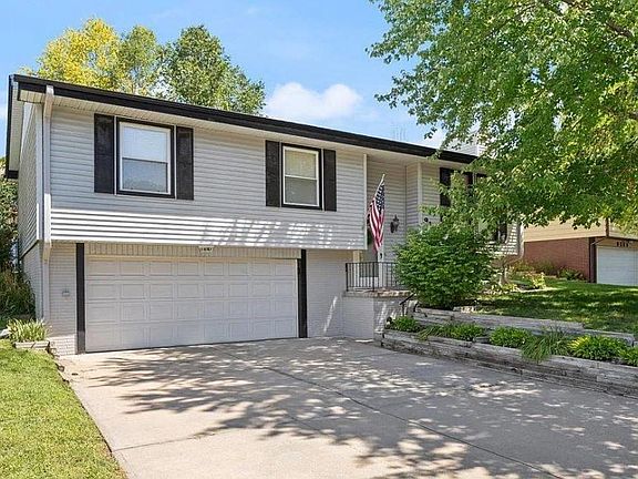 3rd image of 9374 Maplewood Blvd