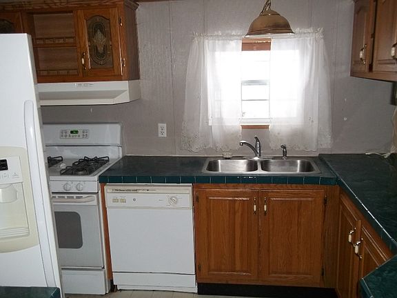 5th image of 603 Woodmill Dr