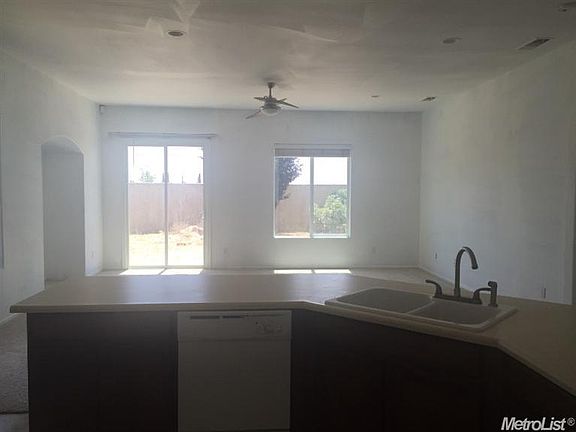 3rd image of 650 Brittanyann Ln