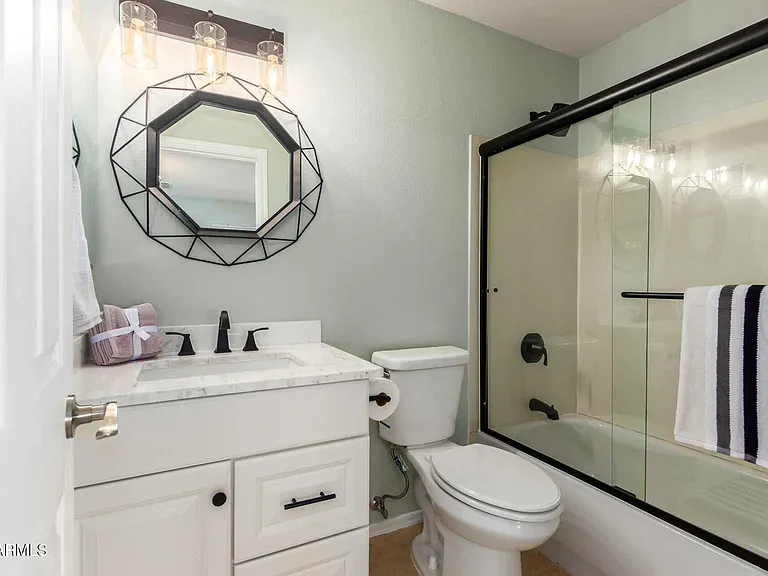17618 W Calavar Rd — Photo 15