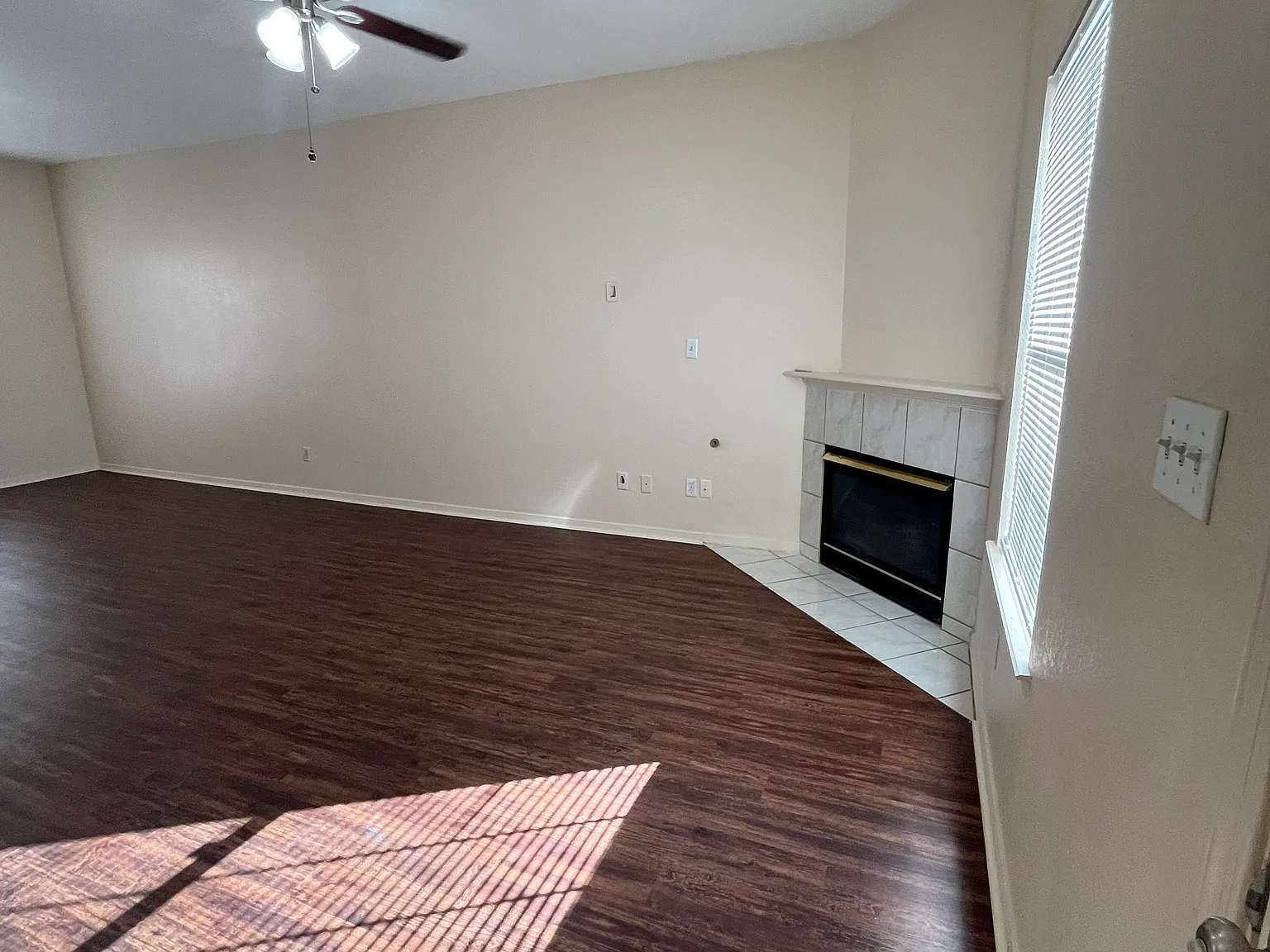 2 bed, 1.5 bath, 1300 sqft, $1,250 — Photo 4