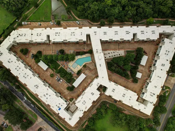 604 N Bluff Dr Unit 136, Austin, TX 78745