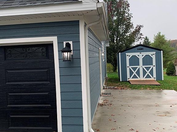 5th image of 549 Aaron Ave