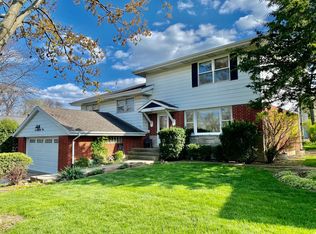 225 Sheldon Ave, Downers Grove, IL 60515