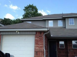 1309 Village Garden Dr, Azle, TX 76020