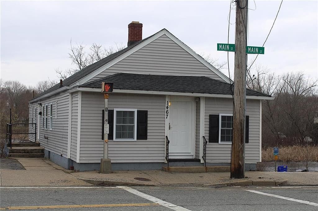 1467 Main St, West Warwick, RI 02893 Zillow