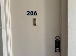 4046 NW 19th St #206, Fort Lauderdale, FL 33313