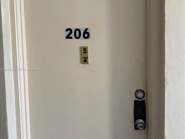 4046 NW 19th St #206, Fort Lauderdale, FL 33313
