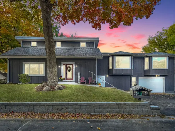 1649 Gull Ln, Mound, MN 55364