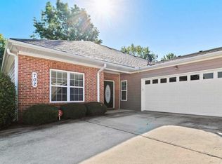 702 Commonwealth Cir, Newnan, GA 30263