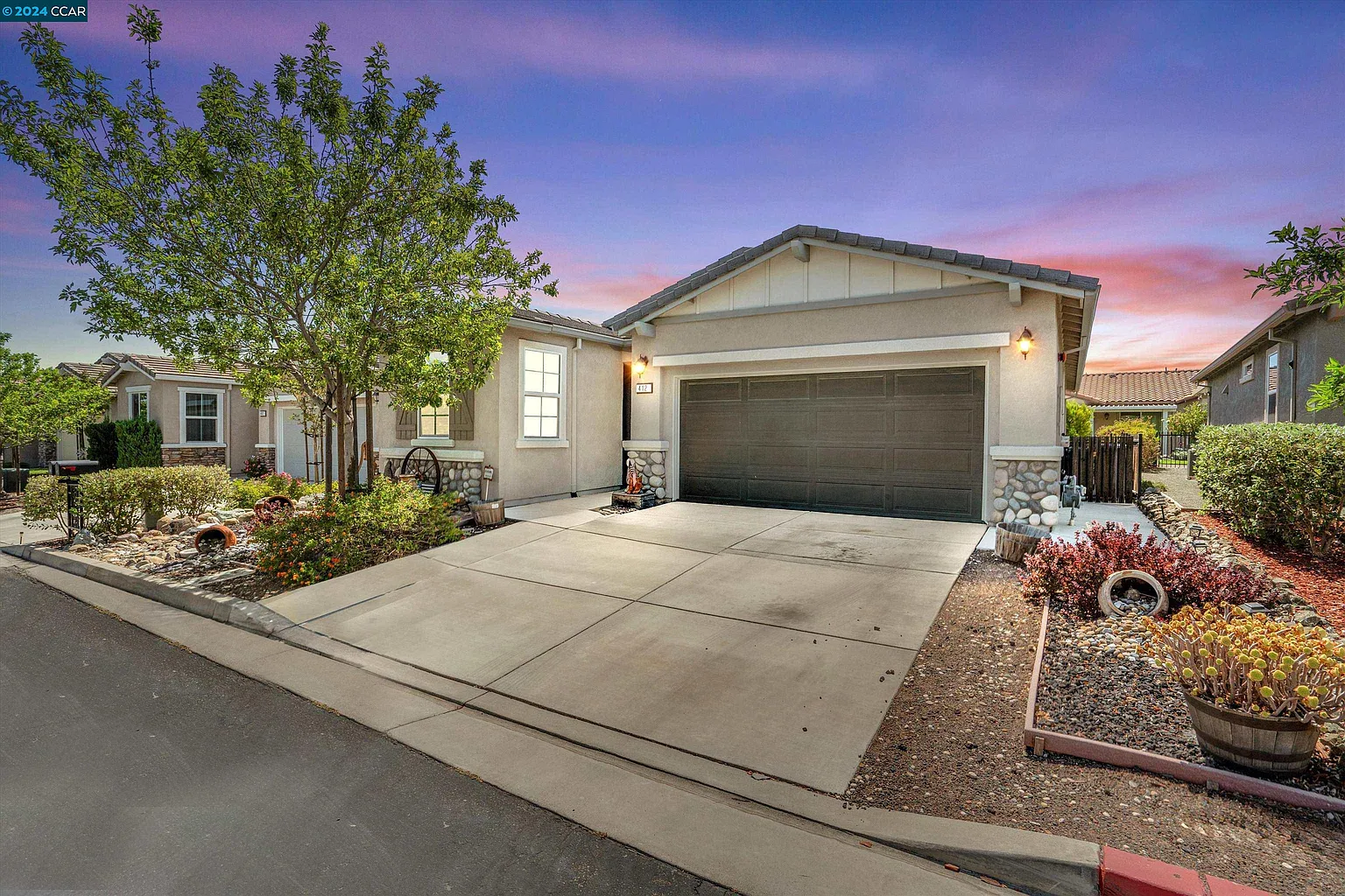 412 Summerset Dr photo 1