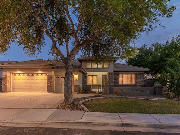 2nd image of 1147 E Tonto Dr