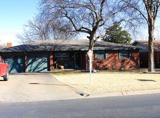 1200 Ennis St, Plainview, TX 79072