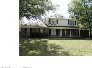 1919 E Hickory Dr, Greenwood, AR 72936