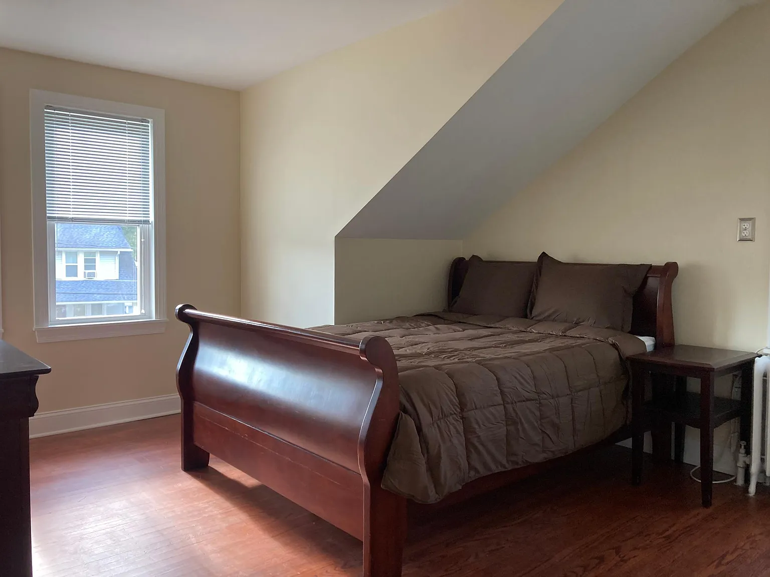 2 bed, 1254 sqft, $2,200 — Photo 4