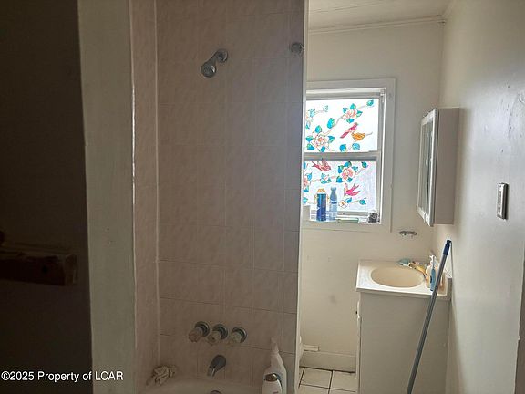 3rd image of 247 Green St #251