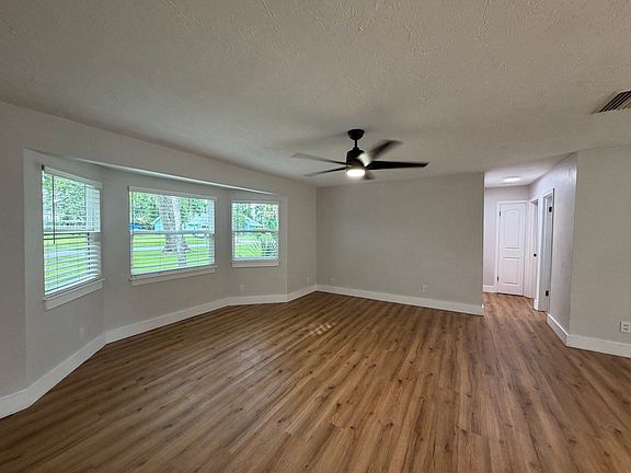 5th image of 2286 Swoope Dr