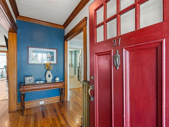 3rd image of 18 Fairfax Rd