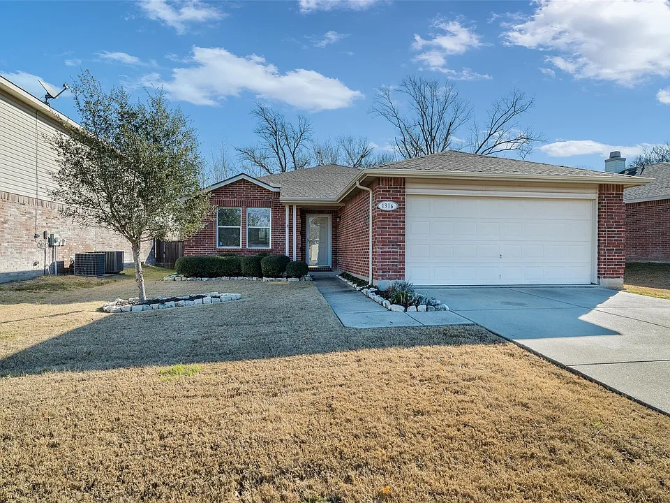 1316 Willow Tree Dr