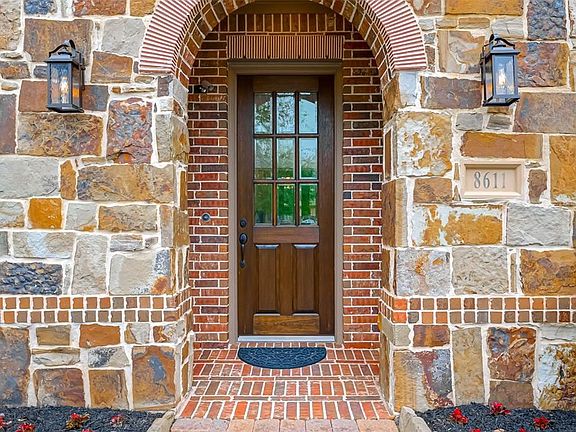 4th image of 8611 Prairie Manor Dr