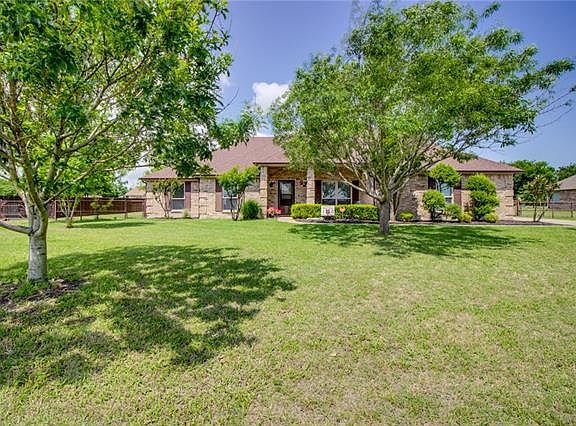 3rd image of 409 Cimarron Meadows Dr