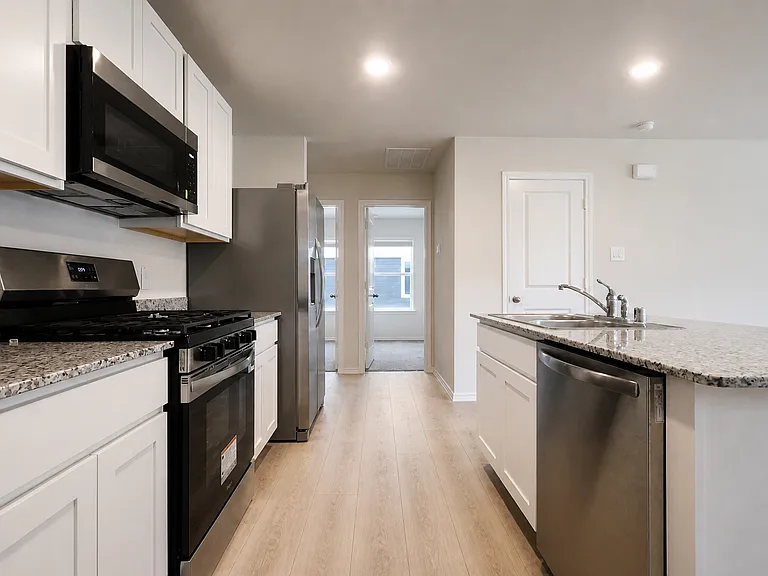 2913 Serenity Ln — Photo 11