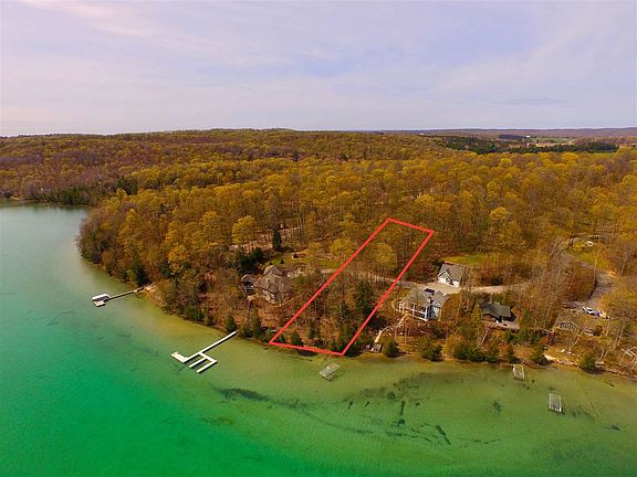 4th image of 8262 Bear Cove Ln