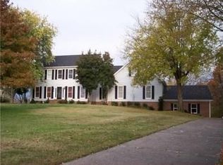 1726 Lake Grassland W, Gallatin, TN 37066
