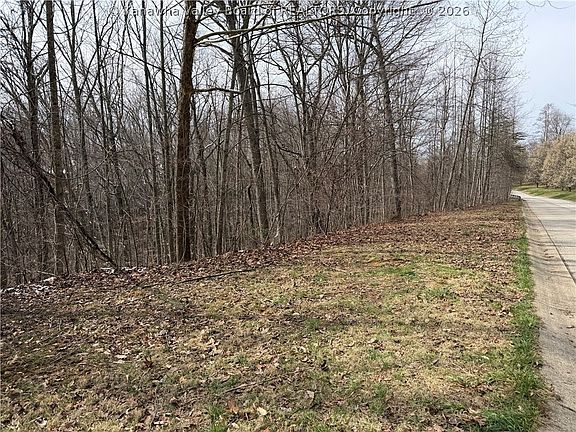 2nd image of 5 Jamestown Rd