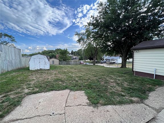 2nd image of 714 W Jefferson St