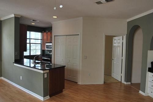 5th image of 860 N Orange Ave APT 218