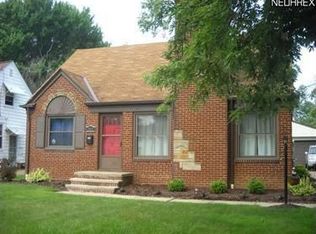 3900 W 210th St, Fairview Park, OH