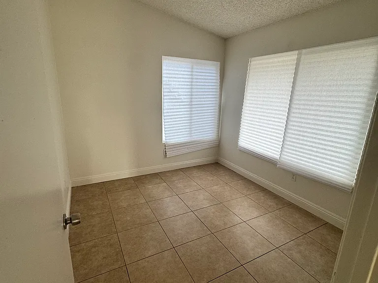 13774 Karenlynn Dr — Photo 5