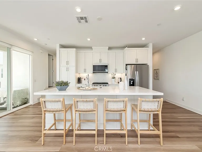 1515 W Bushell St — Photo 24