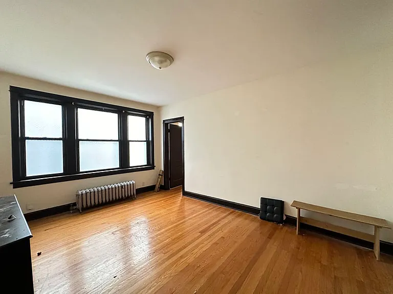1949 W Cuyler Ave #2 — Photo 12