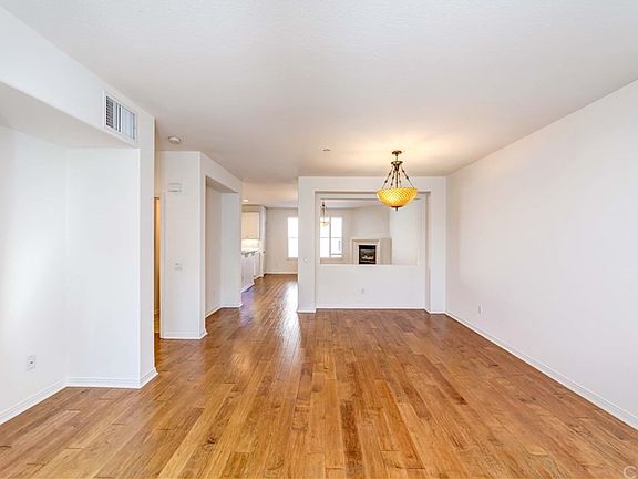 3rd image of 3538 Torrance Blvd Unit 164