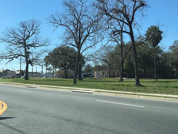 4th image of 0 W Hill Ave