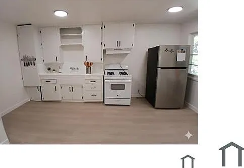 2 bed, 700 sqft, $3,500 — Photo 2
