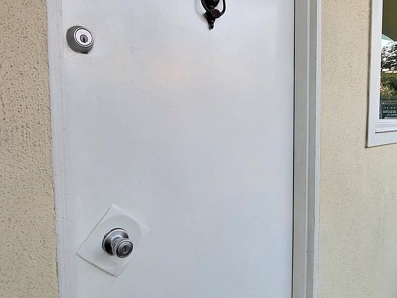 5th image of 11306 Joffre St #103
