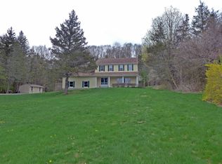 59 Mistletoe Dr, Southbury, CT 06488