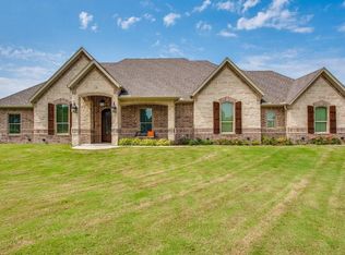 136 Wood Dale Dr, Burleson, TX 76028