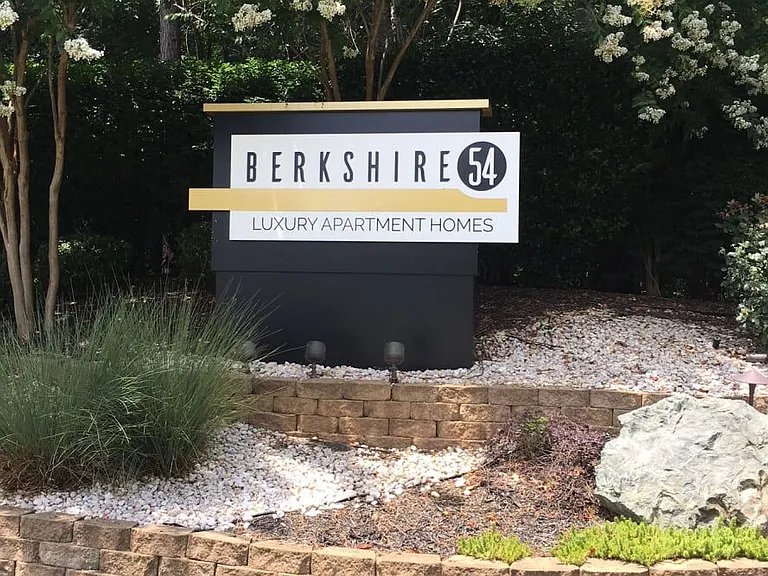 Berkshire 54 — Photo 3