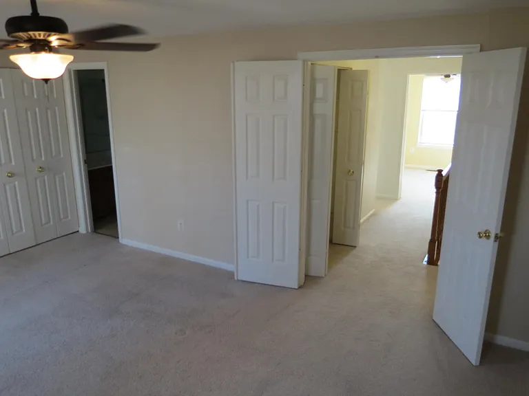 2208 Wimbledon Cir — Photo 24