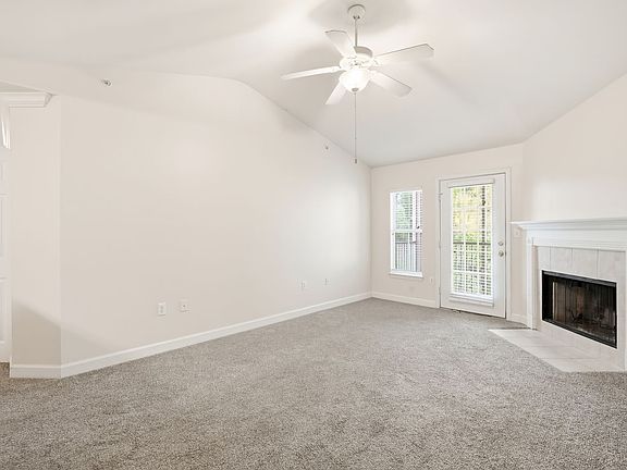 4th image of 18367 Bridle Club Dr
